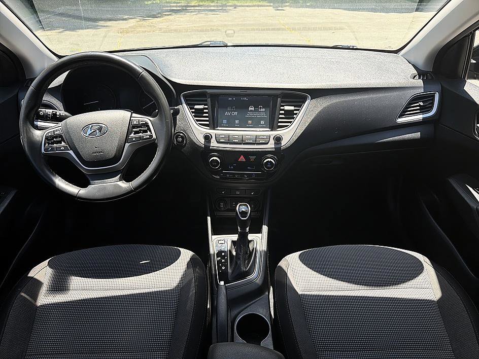 Used 2019 Hyundai Accent Limited FWD image 17
