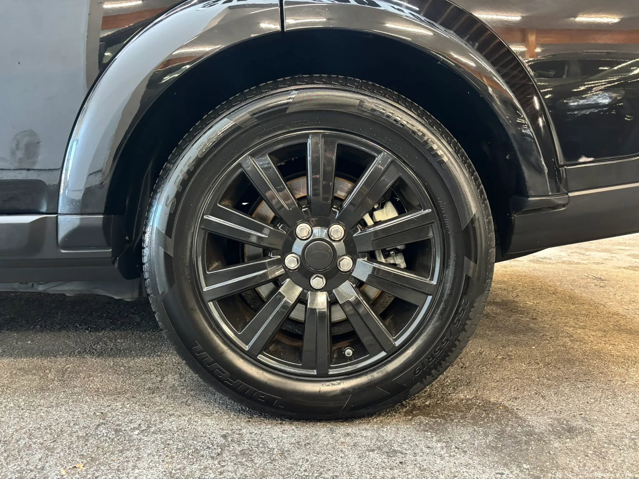 Used 2013 Land Rover LR4 HSE AWD/4WD image 9