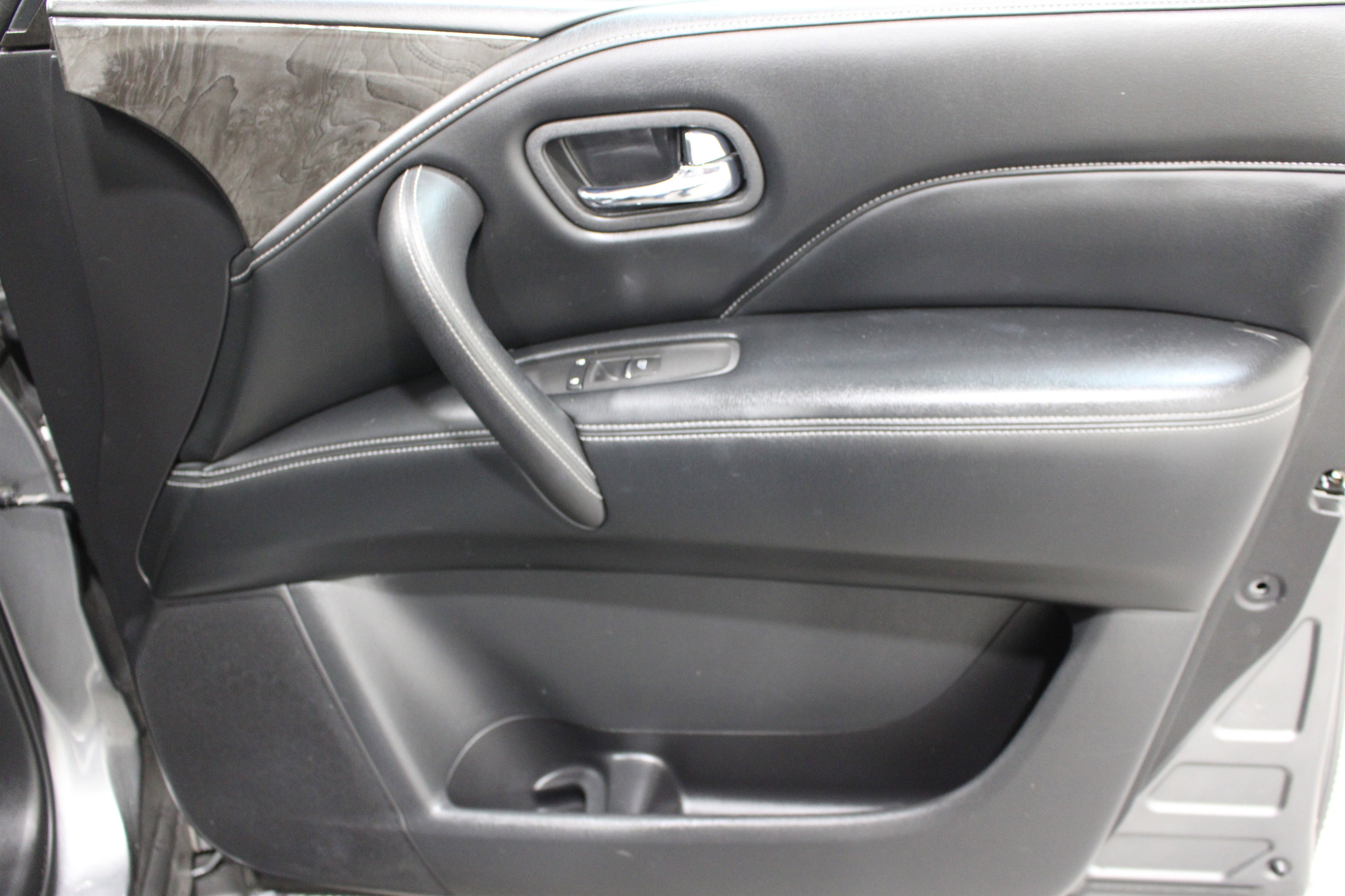Used 2021 INFINITI QX80 Luxe RWD image 29
