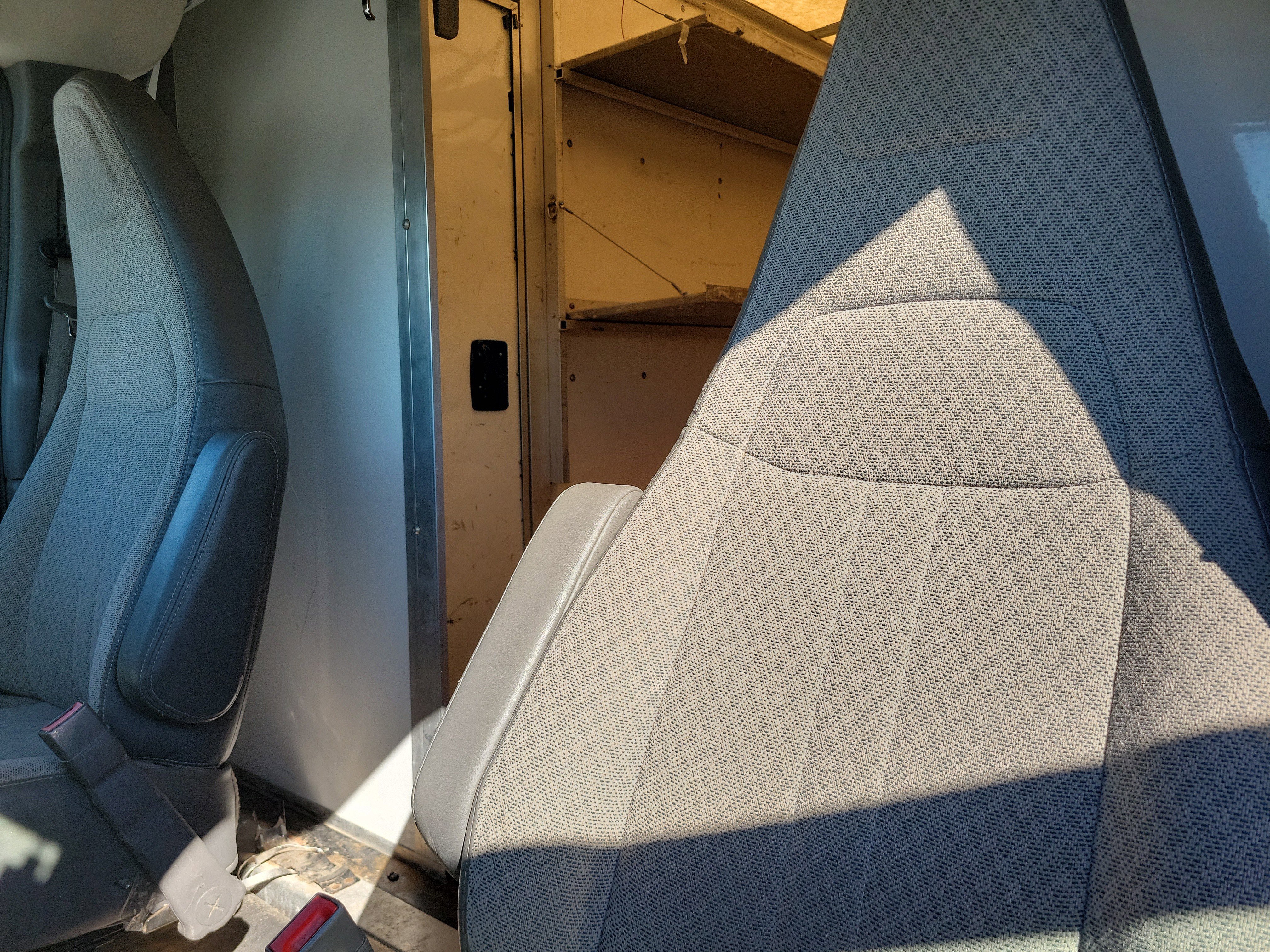 Used 2018 GMC Savana 3500 w/ Power Convenience Package image 12