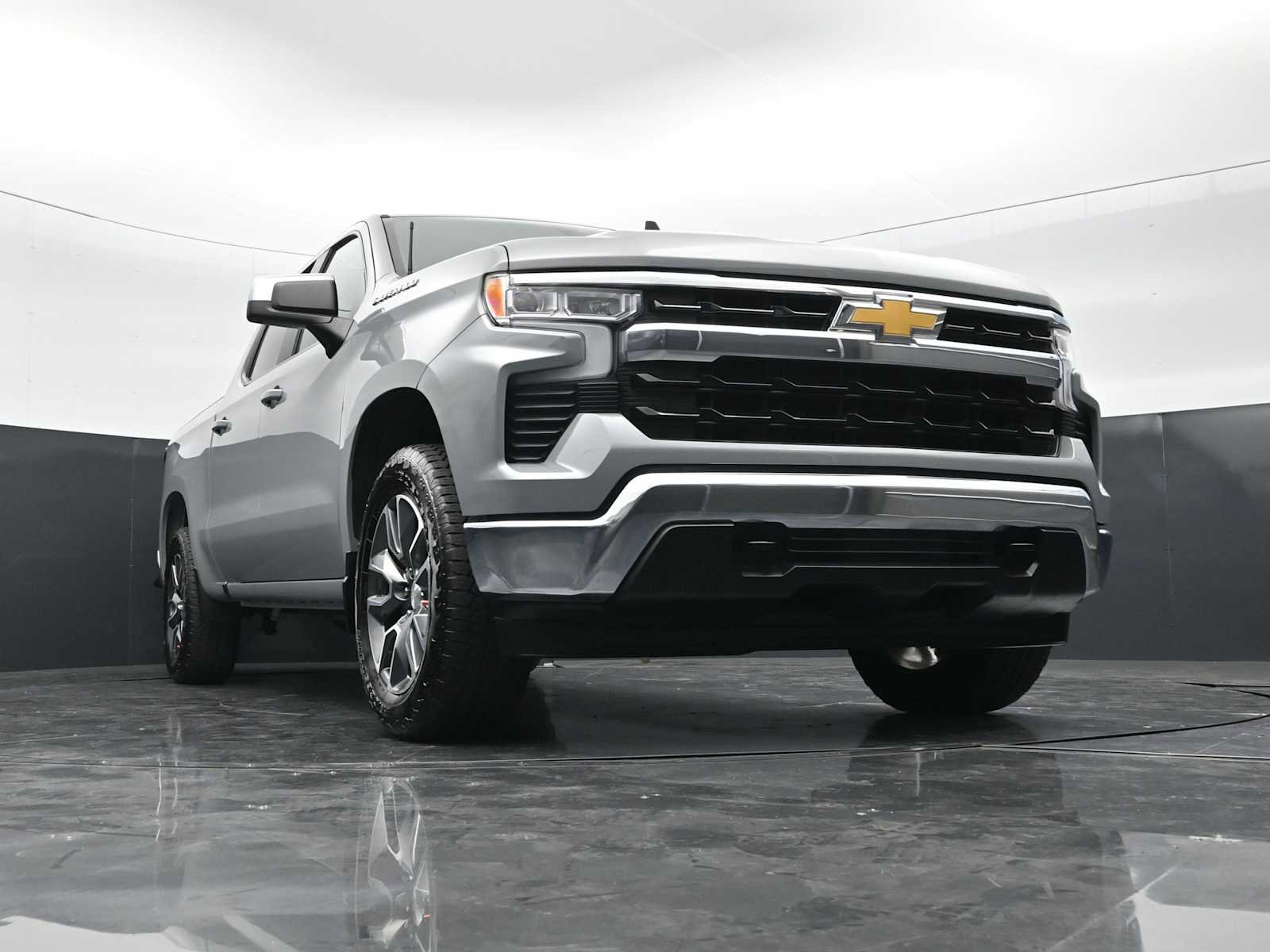 Used 2024 Chevrolet Silverado 1500 LT AWD/4WD image 26