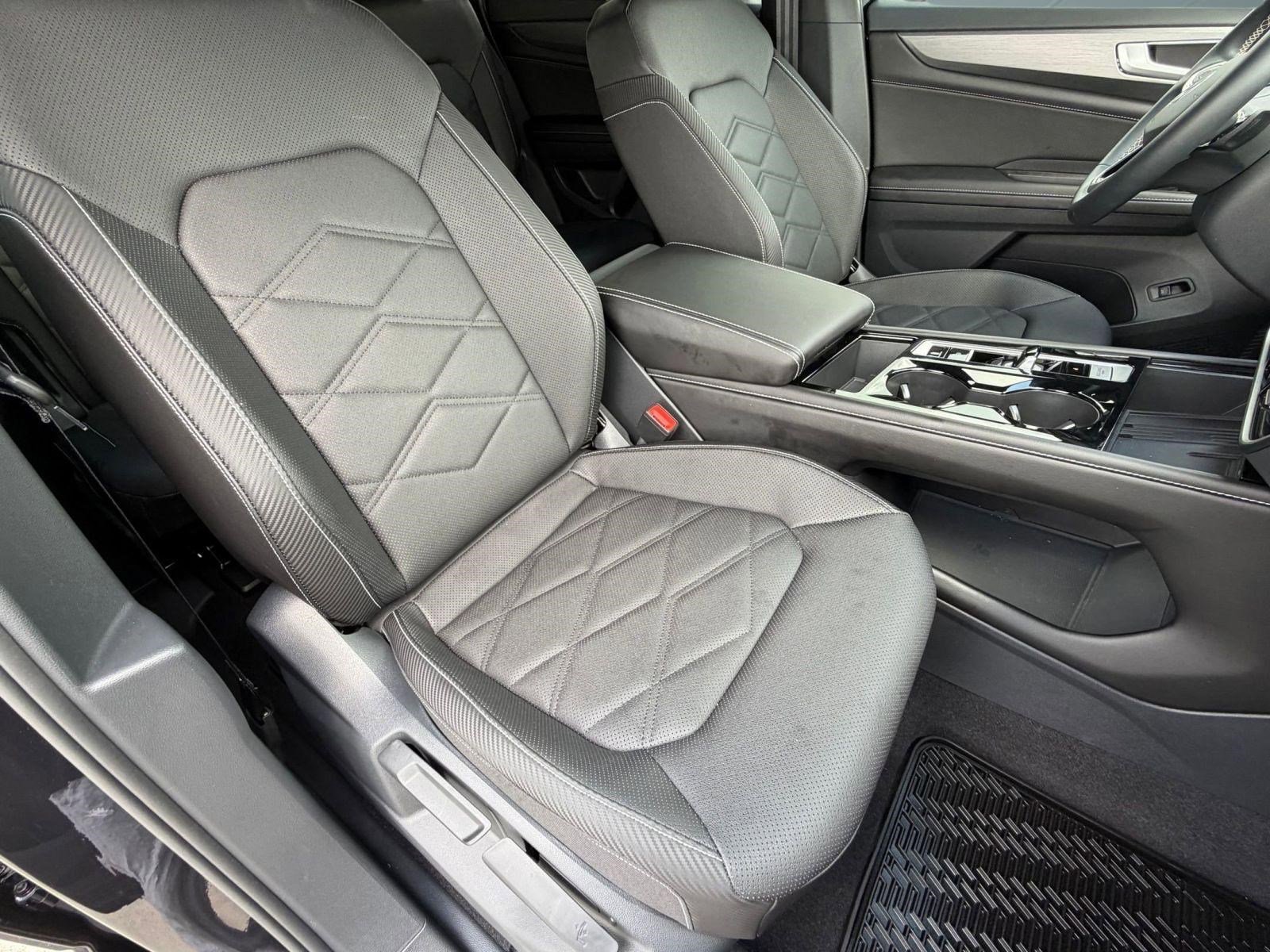 Certified 2026 Volkswagen Atlas Cross Sport SE FWD image 21