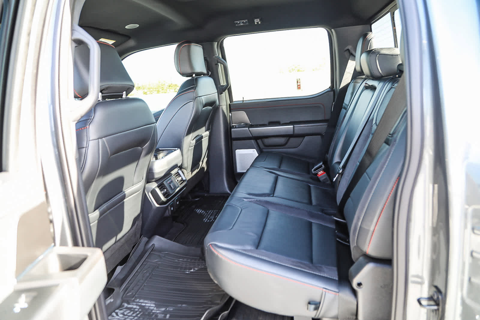 Used 2025 Ford F150 Raptor image 18