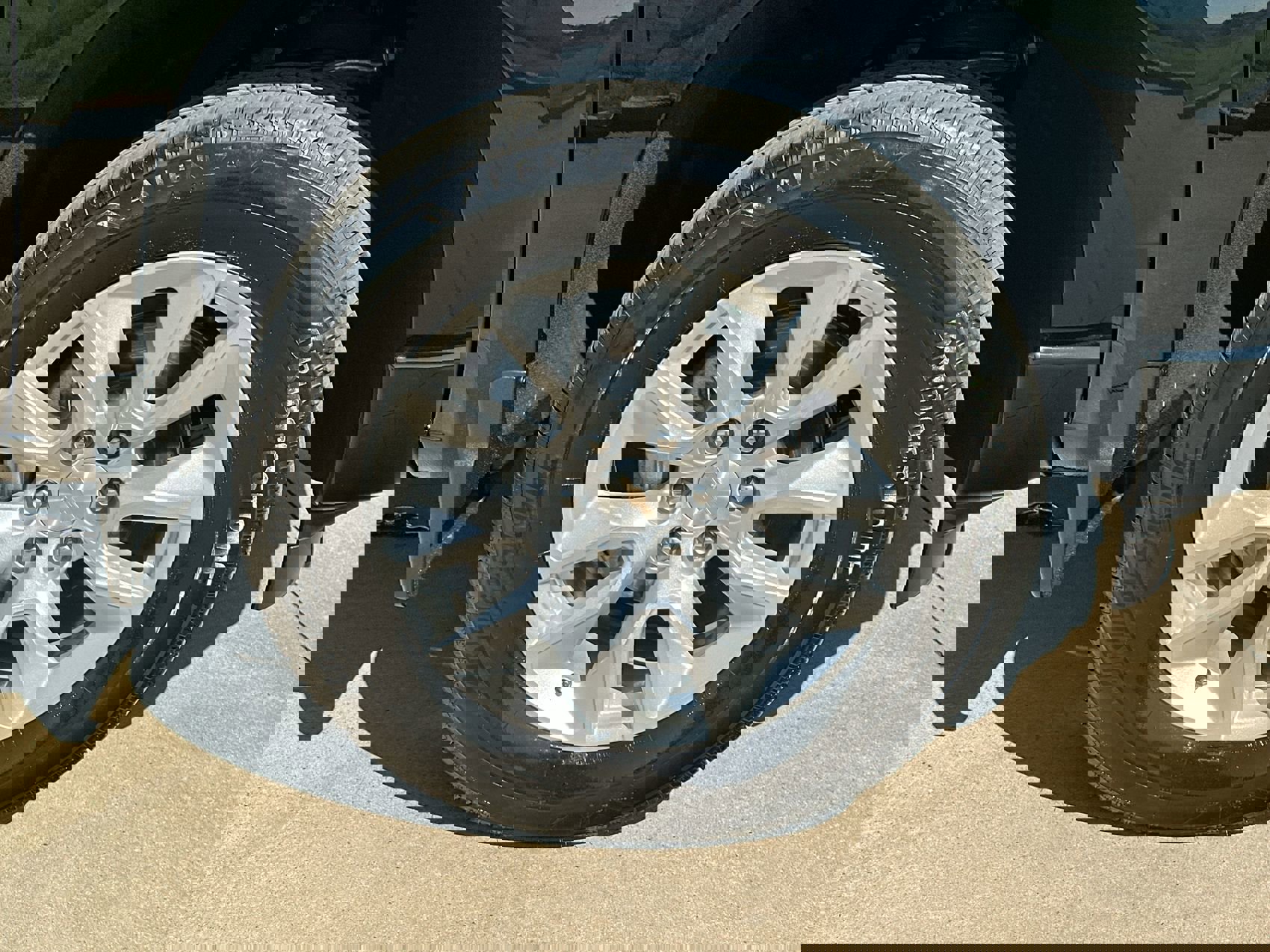 Used 2025 Chevrolet Silverado 1500 Custom image 10