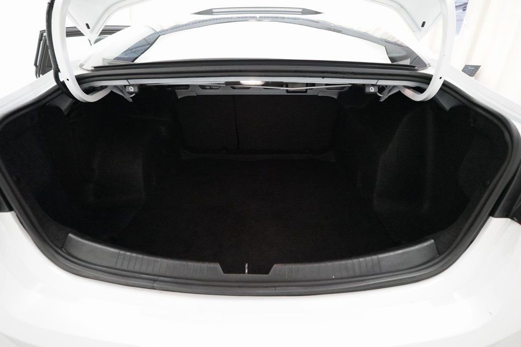 Used 2024 Chevrolet Malibu LT image 10