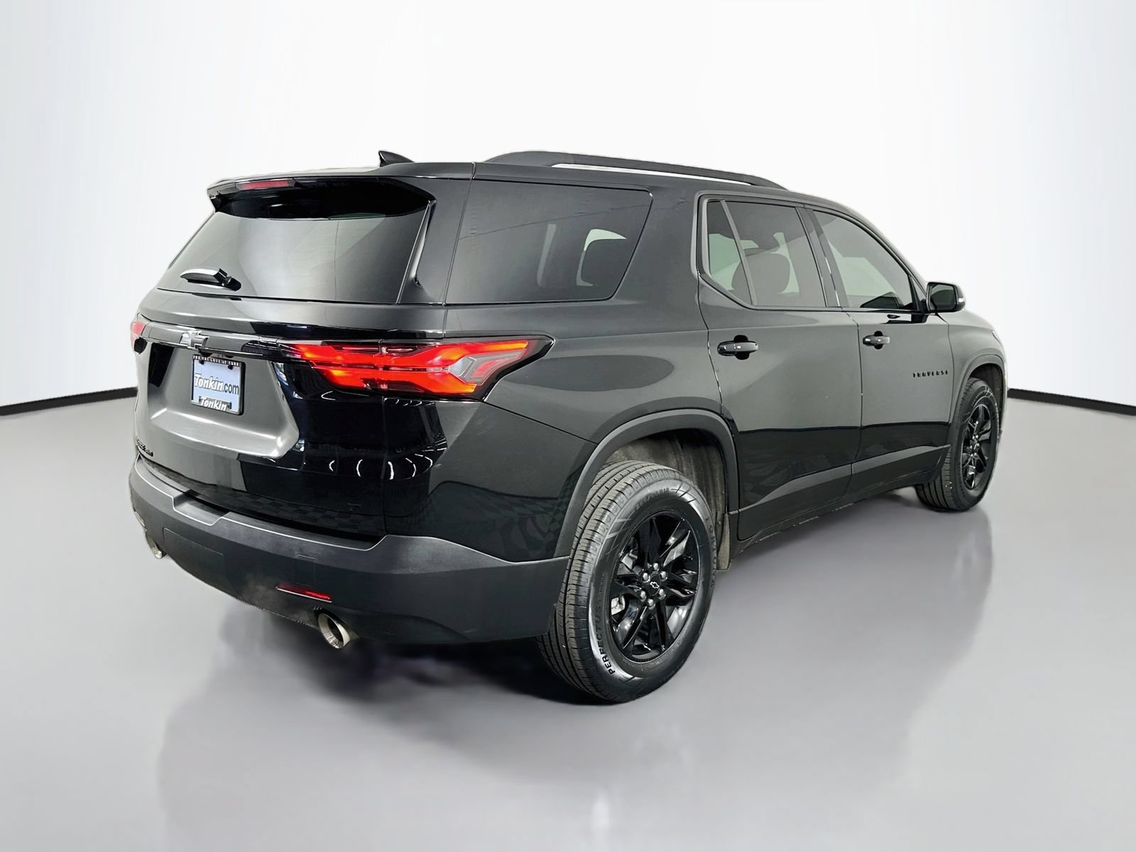 Used 2023 Chevrolet Traverse LT w/ Midnight/Sport Edition AWD/4WD image 8