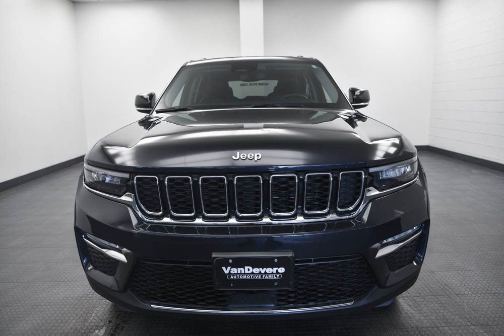 Used 2024 Jeep Grand Cherokee Limited image 12