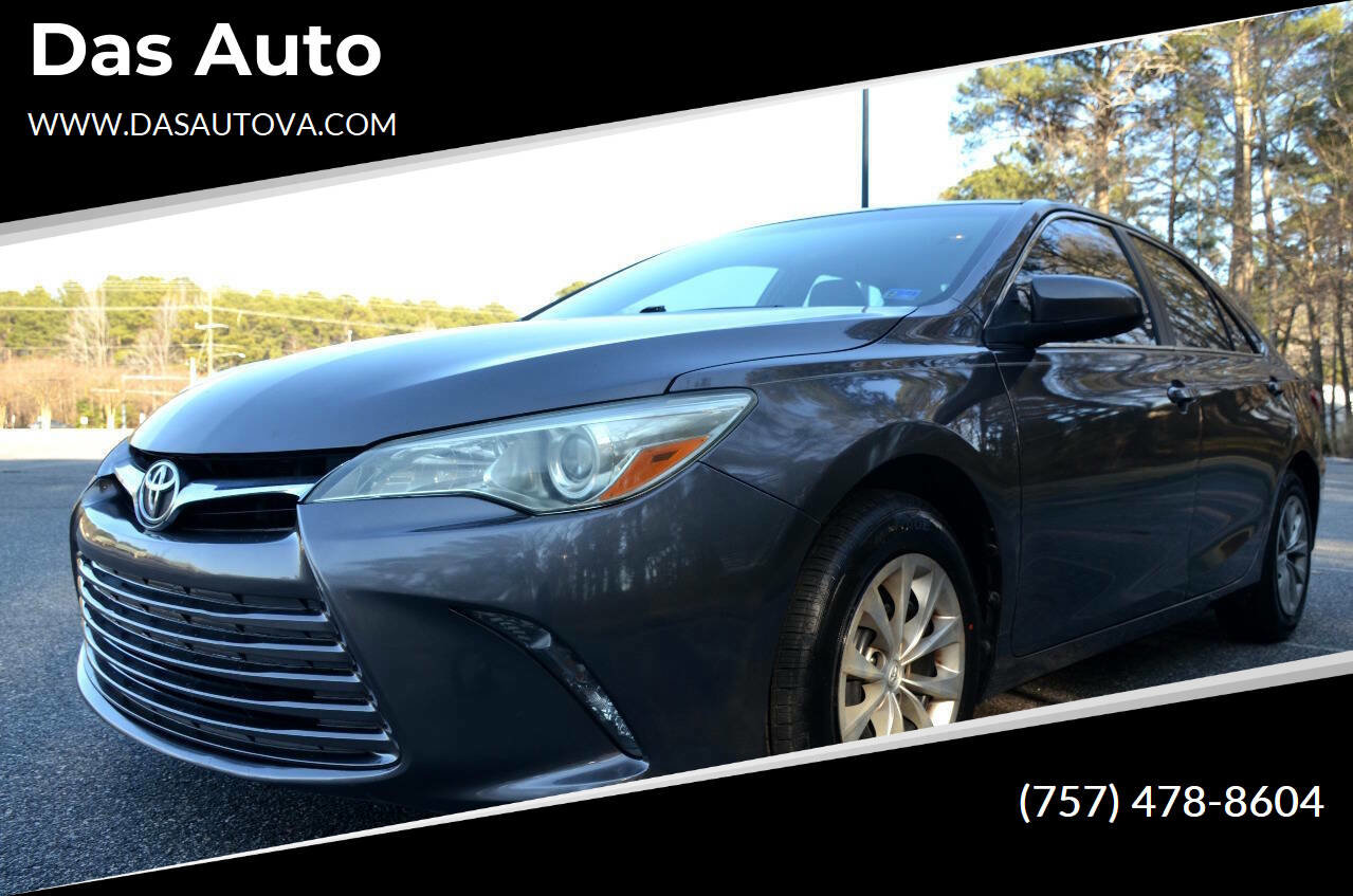 Used 2015 Toyota Camry LE image 1