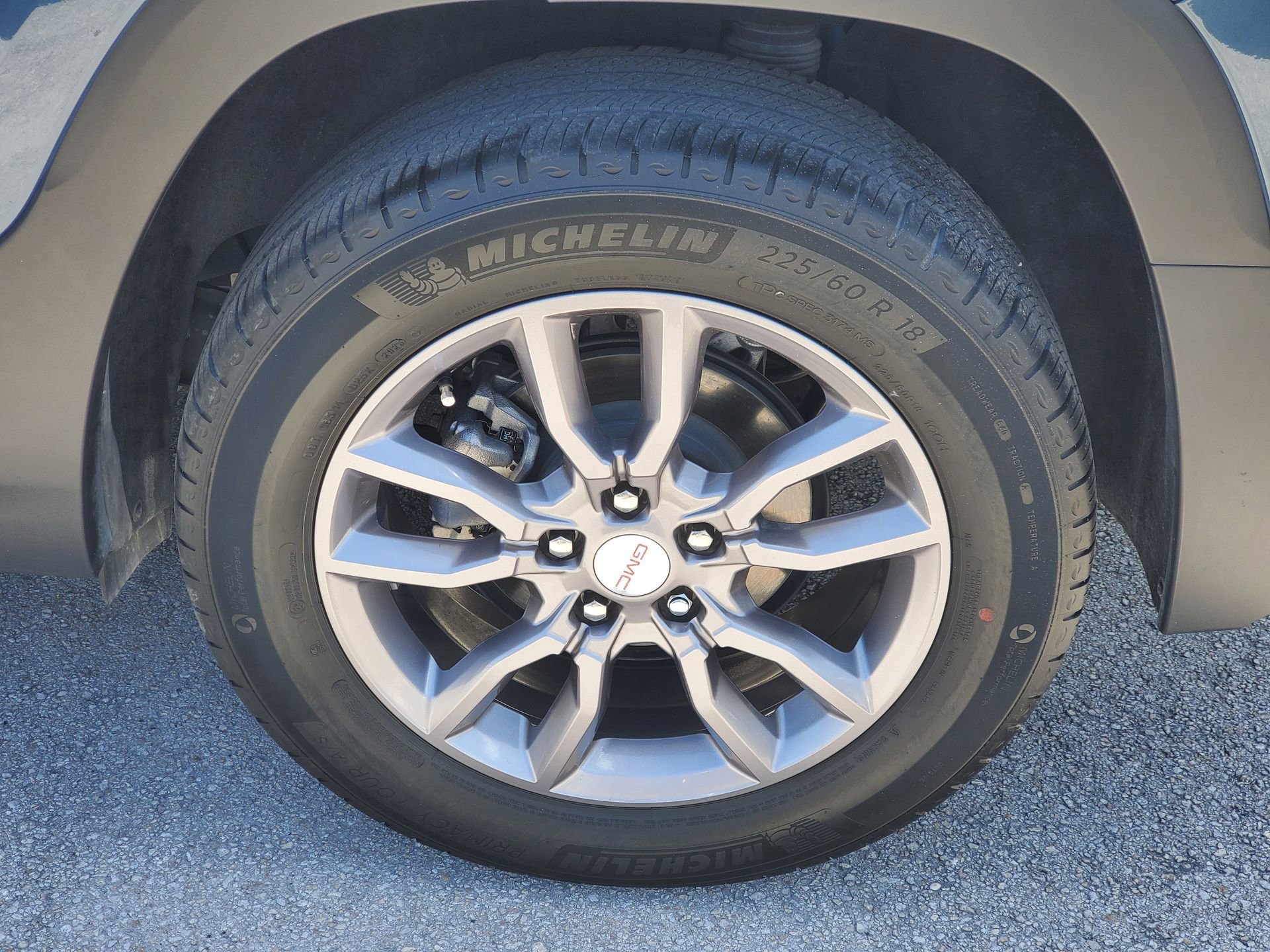 Used 2024 GMC Terrain SLT w/ LPO, Floor Liner Package AWD/4WD image 5