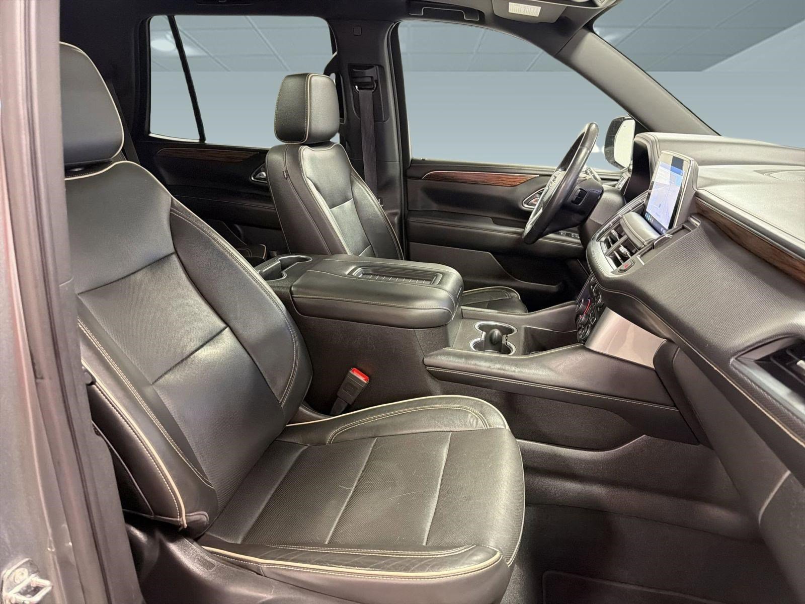 Used 2021 Chevrolet Tahoe Premier w/ Premium Package AWD/4WD image 31