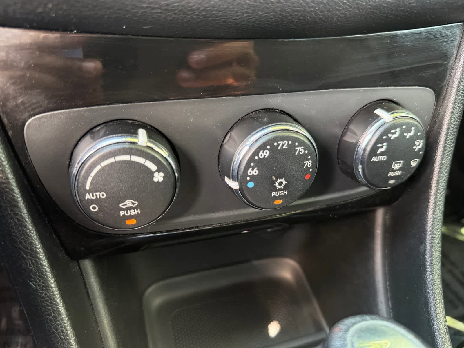 Used 2013 Chrysler 200 Touring w/ Cold Weather Group FWD image 17