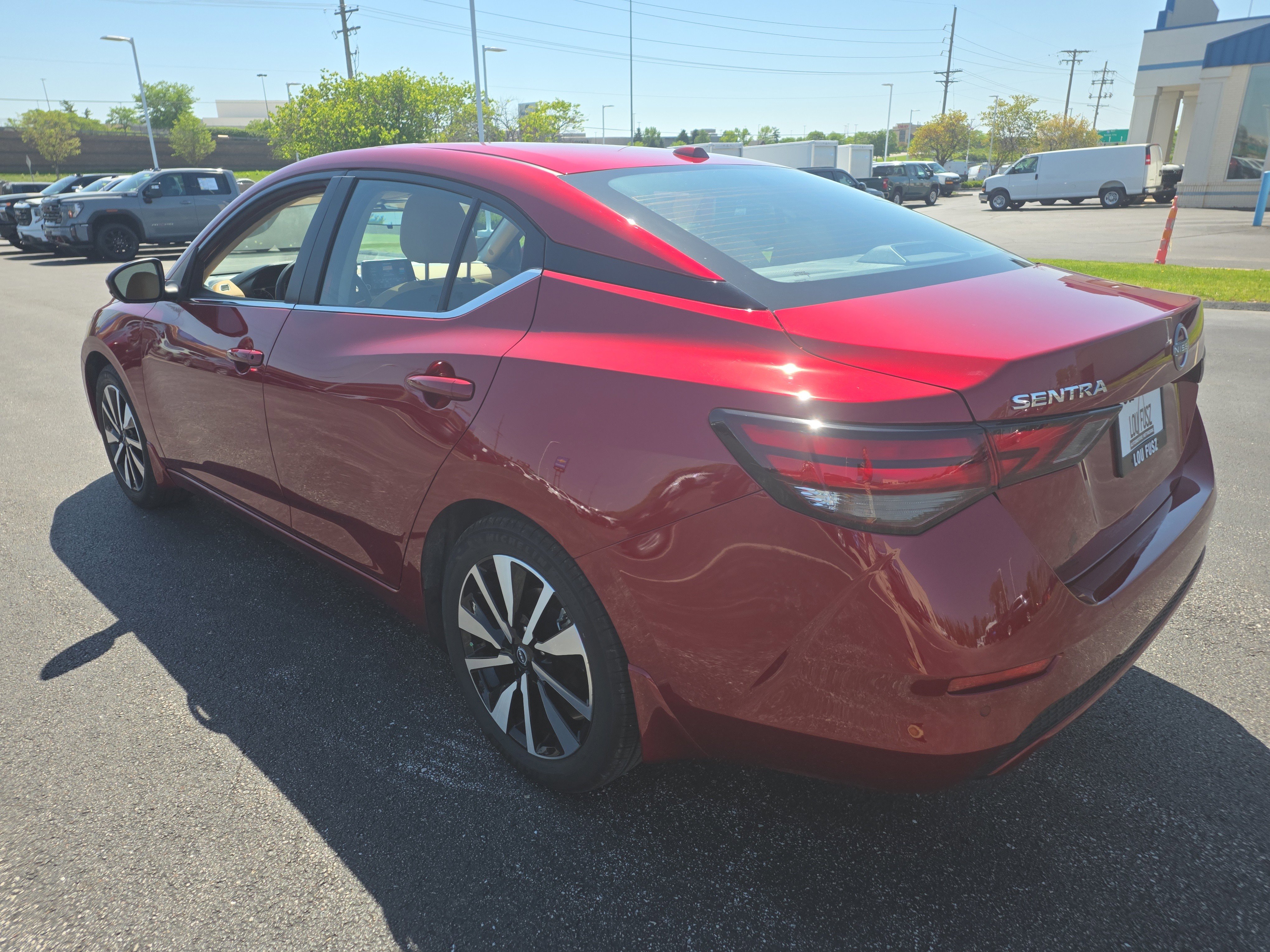 Used 2024 Nissan Sentra SV w/ SV Premium Package image 5
