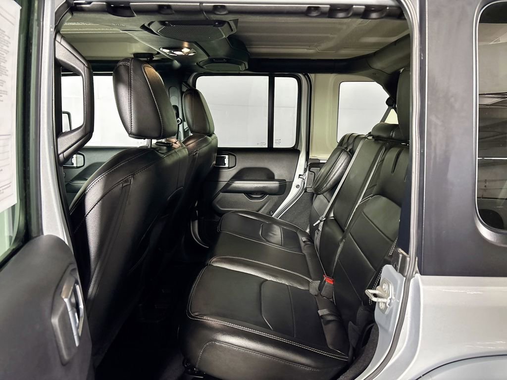 Used 2023 Jeep Wrangler Unlimited Sahara w/ Cold Weather Group AWD/4WD image 20