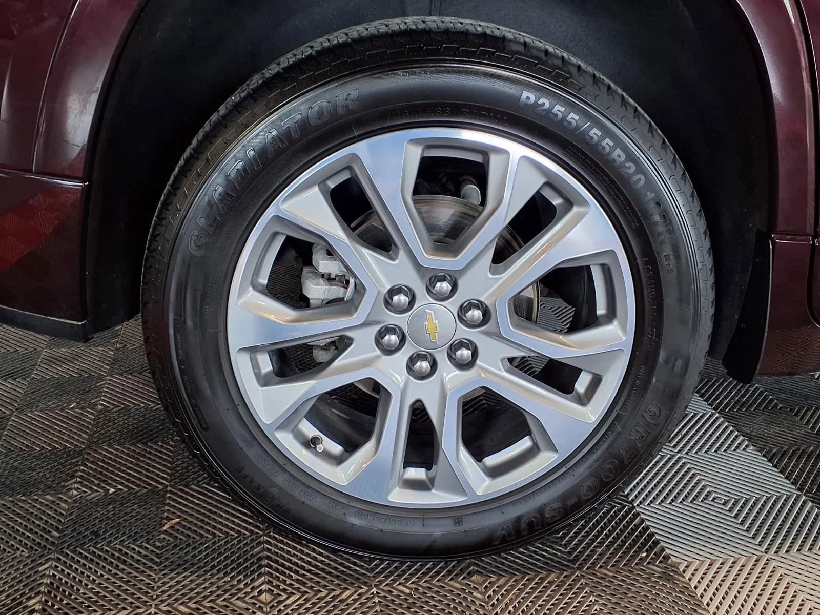 Used 2019 Chevrolet Traverse Premier w/ LPO, Floor Liner Package AWD/4WD image 9