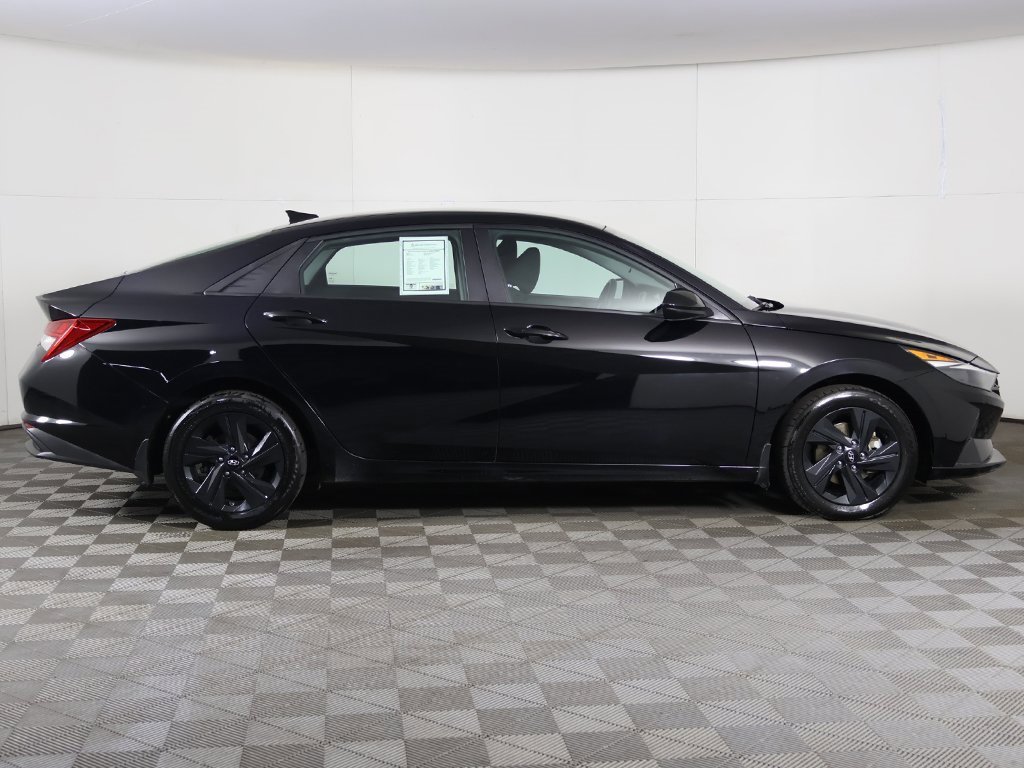 Used 2023 Hyundai Elantra Blue w/ Winter Weather Package image 18