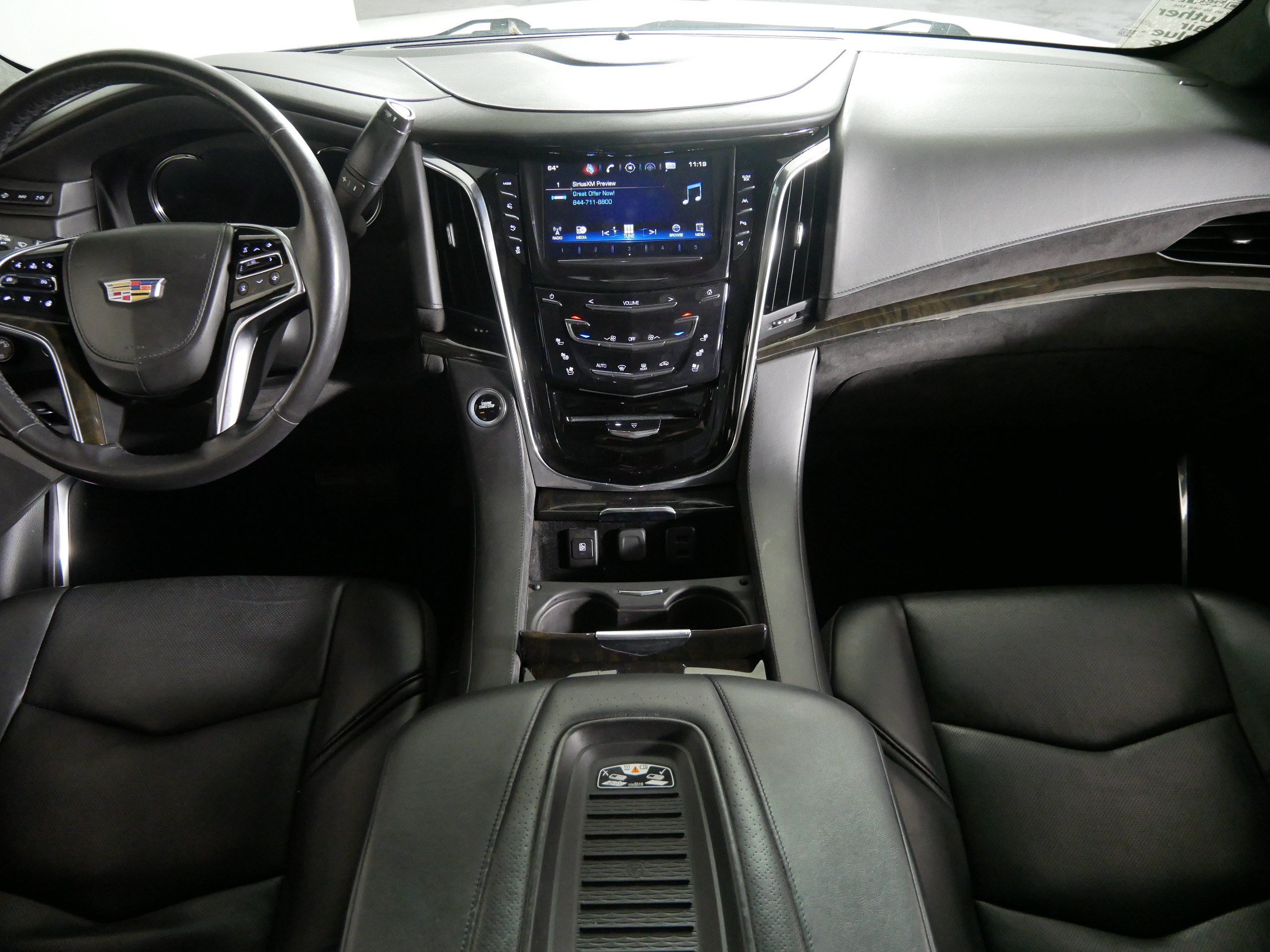 Certified 2018 Cadillac Escalade Platinum AWD/4WD image 10