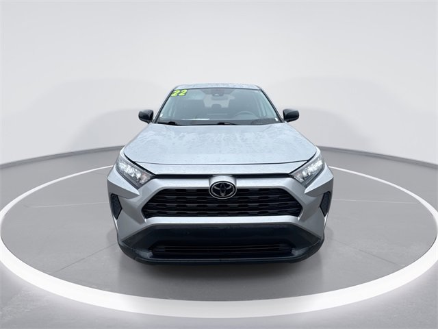 Used 2022 Toyota RAV4 LE image 3