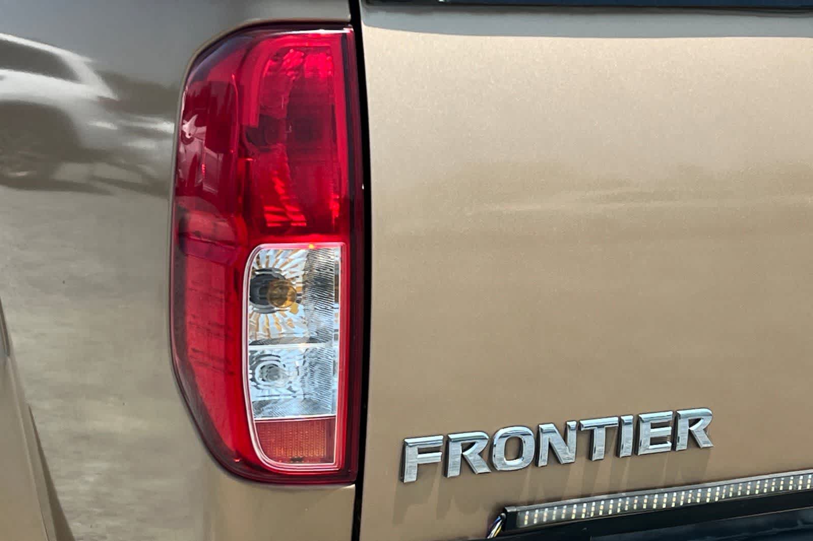 Used 2005 Nissan Frontier XE w/ (U01) Preferred Pkg RWD image 32