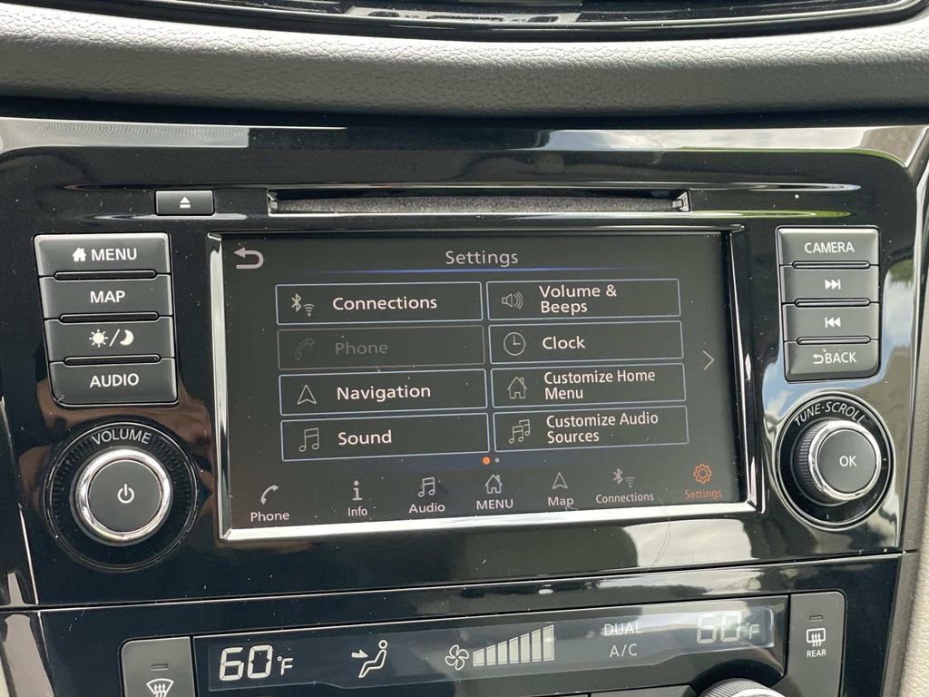 Used 2022 Nissan Rogue Sport SL image 11