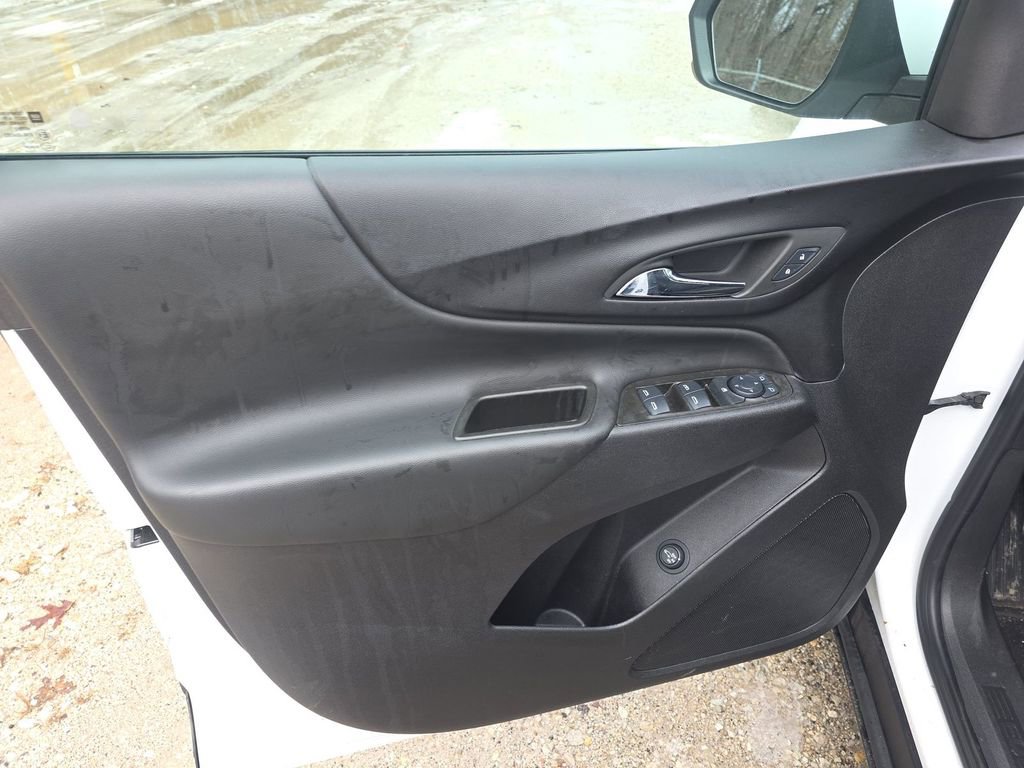 Used 2024 Chevrolet Equinox LT image 25