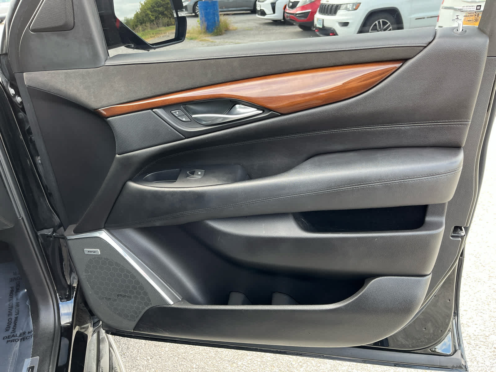 Used 2018 Cadillac Escalade 4WD image 29