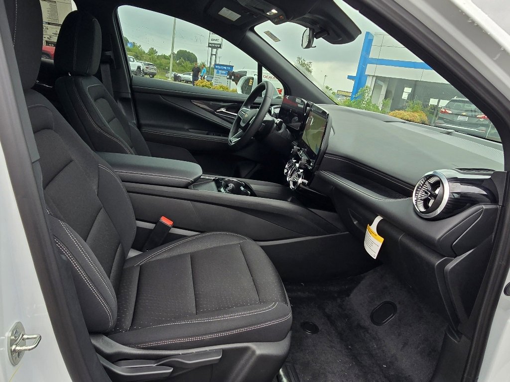 New 2025 Chevrolet Blazer EV LT image 13