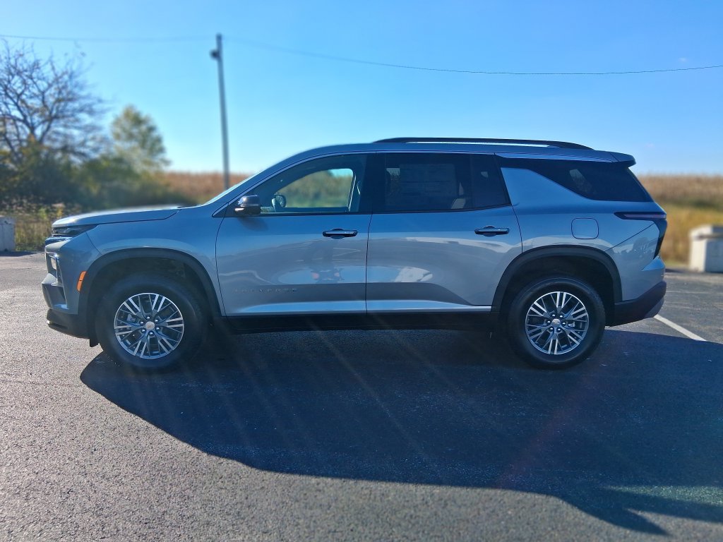 New 2027 Chevrolet Traverse LT w/ Driver Confidence Package AWD/4WD image 4