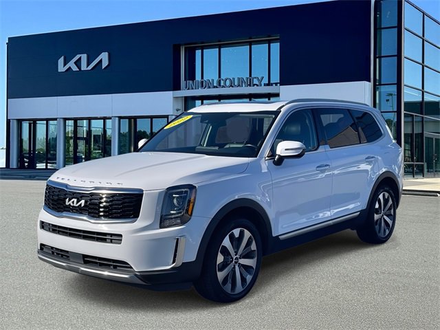 Certified 2022 Kia Telluride S image 3