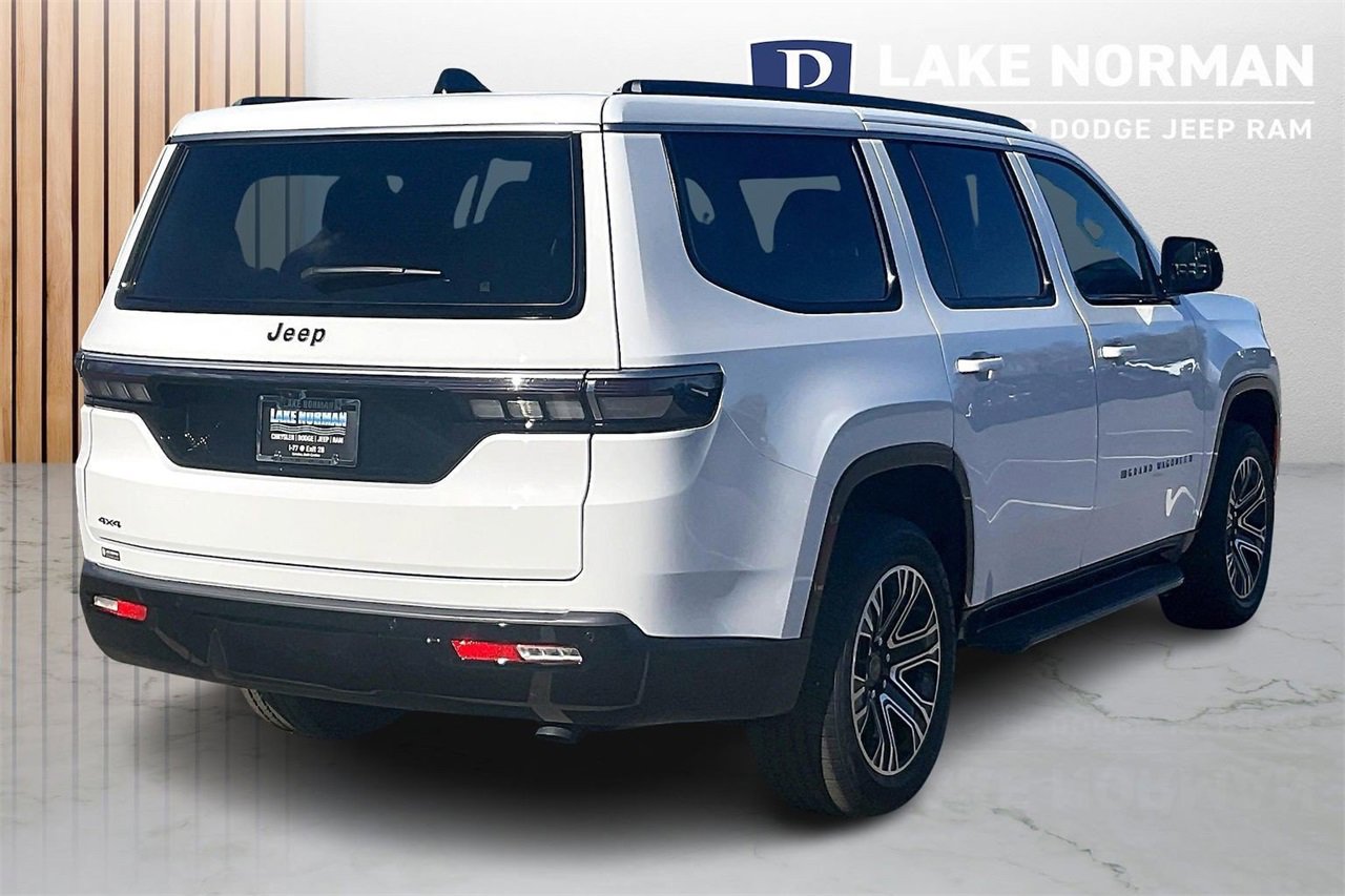 New 2026 Jeep Grand Wagoneer w/ Premium Group I image 9