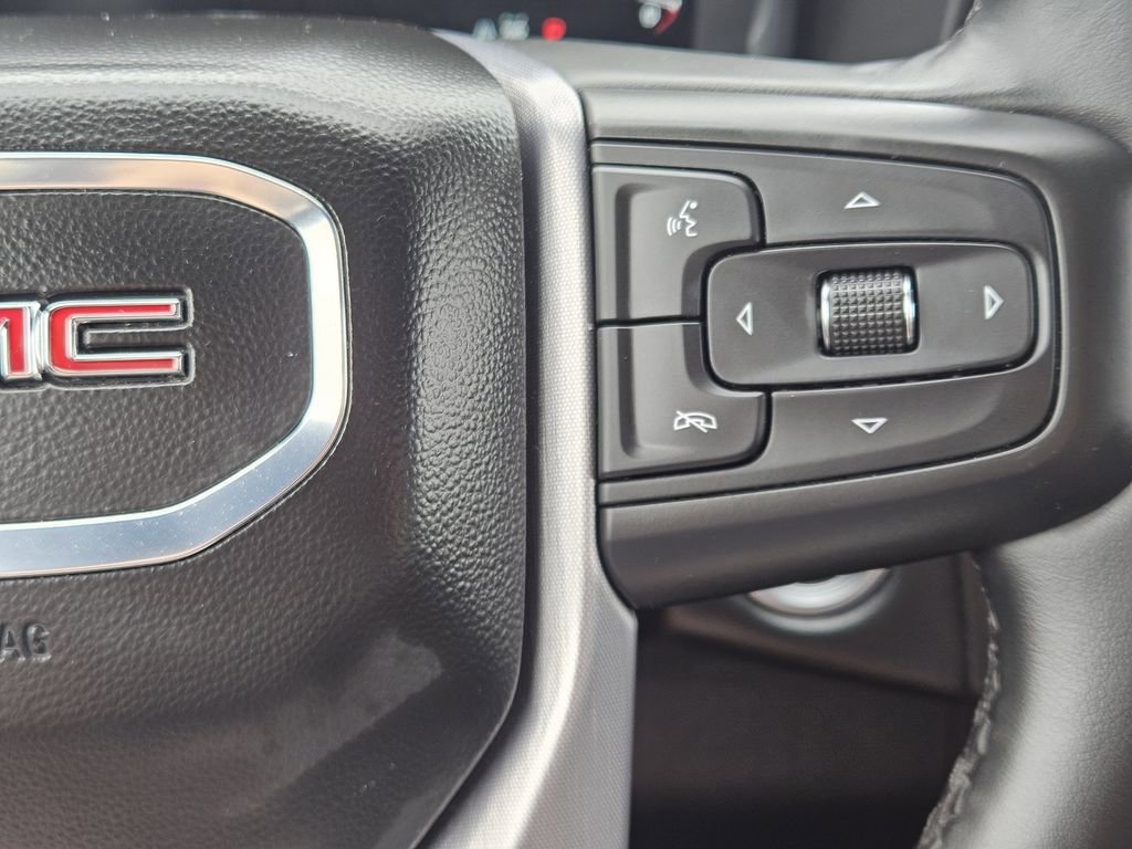 Used 2024 GMC Yukon SLT AWD/4WD image 34