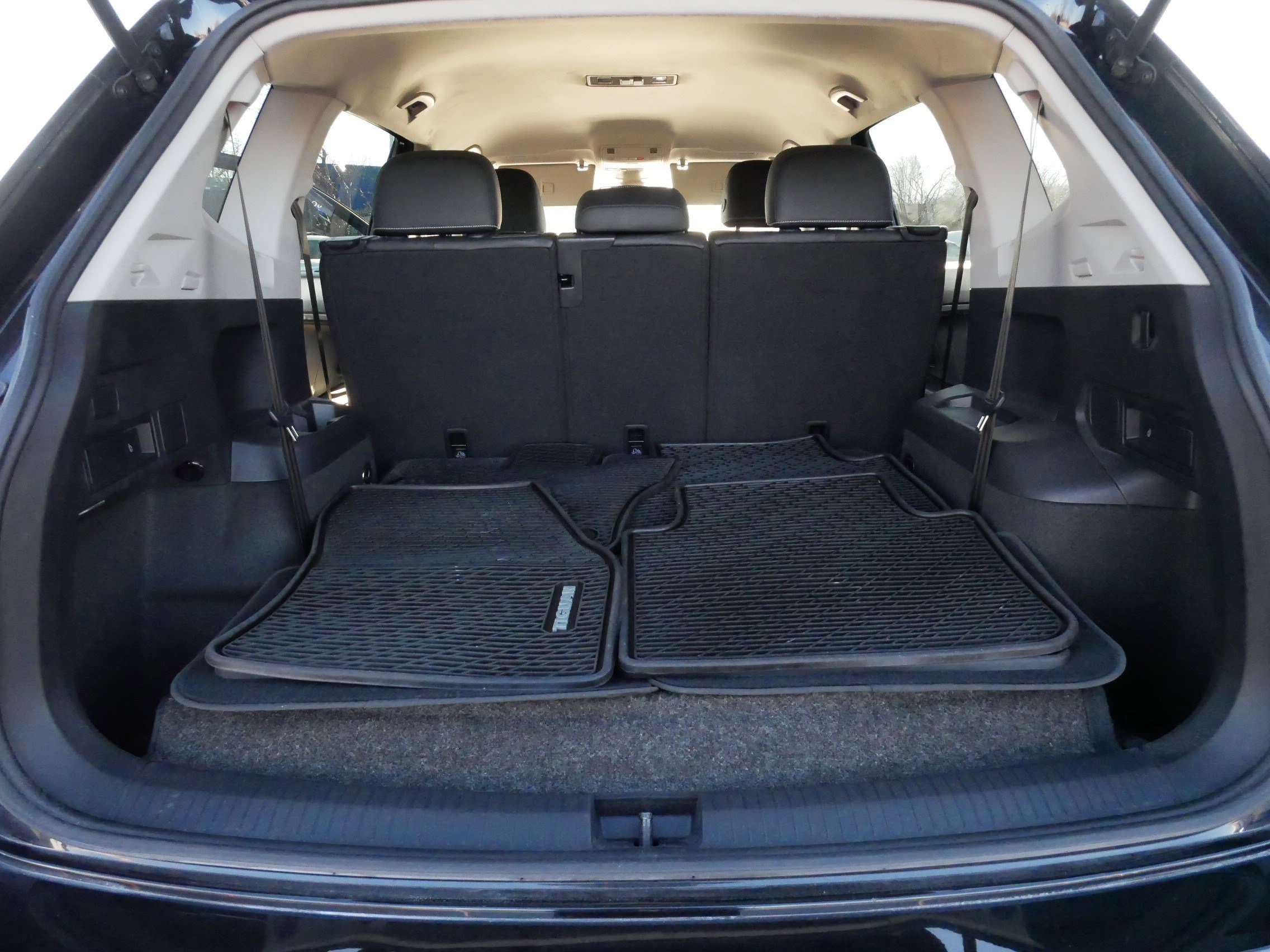 Certified 2023 Volkswagen Tiguan SE image 18