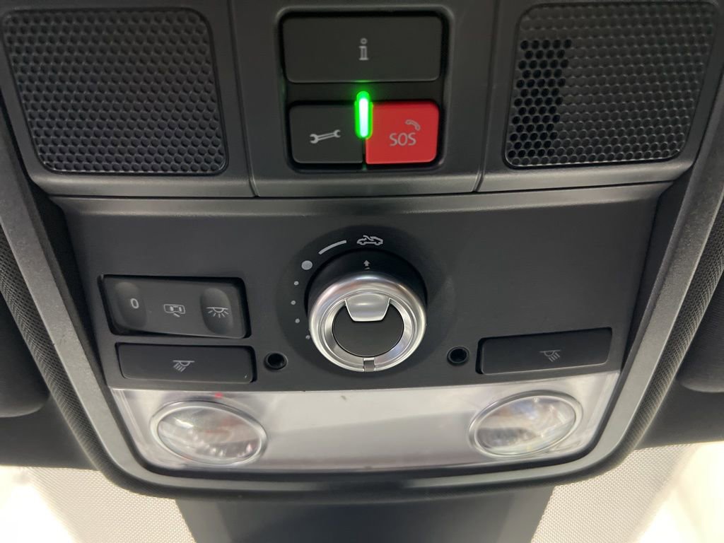 Used 2022 Volkswagen Passat 2.0T R-Line image 42