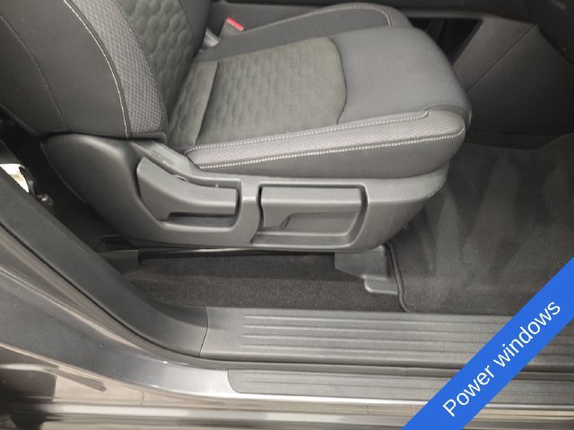 Used 2025 Nissan Pathfinder SV FWD image 10