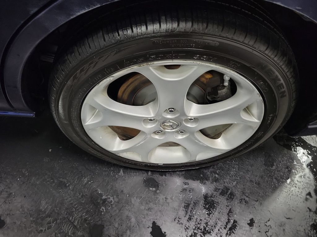 Used 2010 MAZDA MAZDA5 Sport FWD image 11