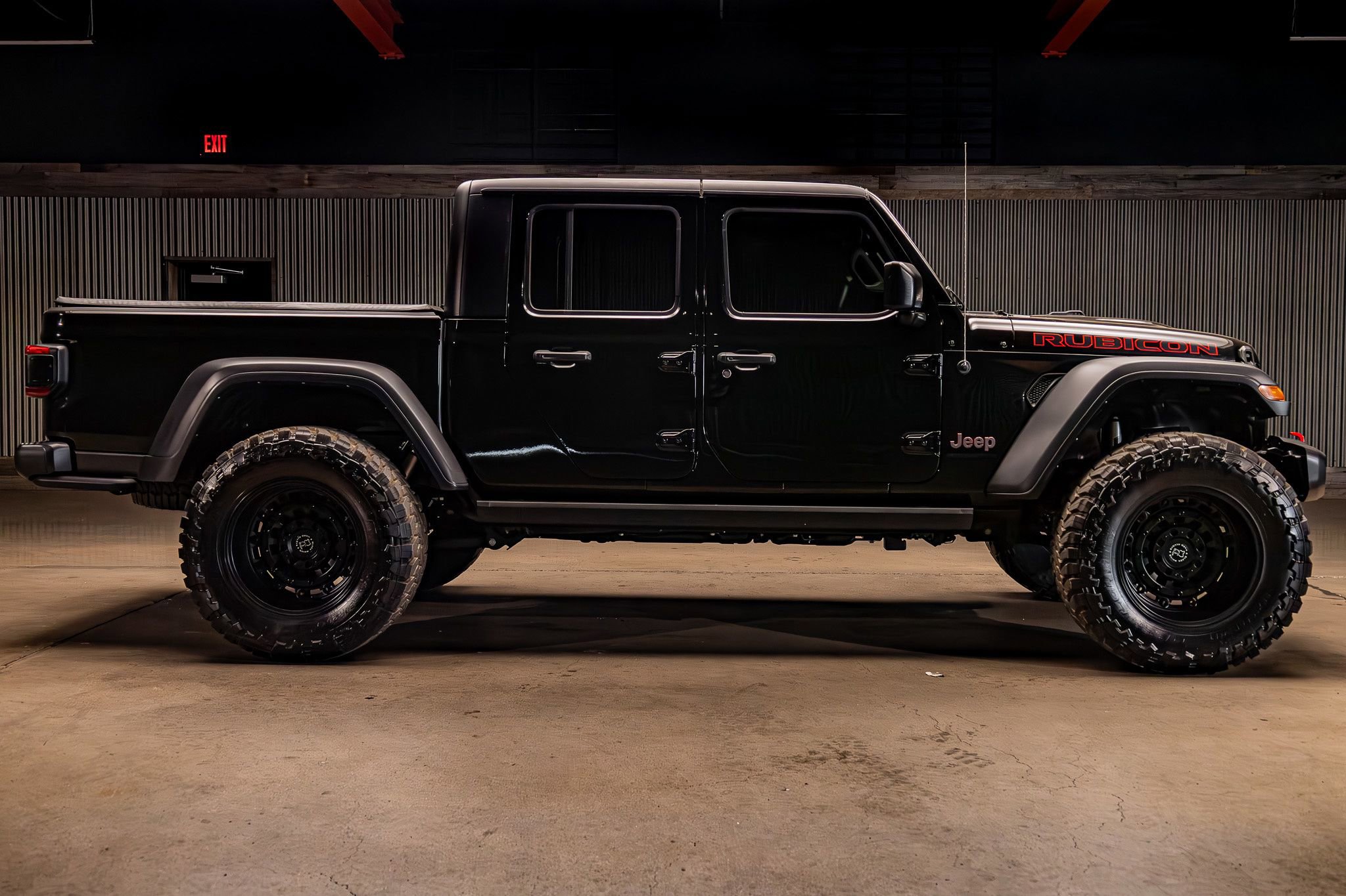 Used 2023 Jeep Gladiator Rubicon w/ LED Lighting Group AWD/4WD image 10