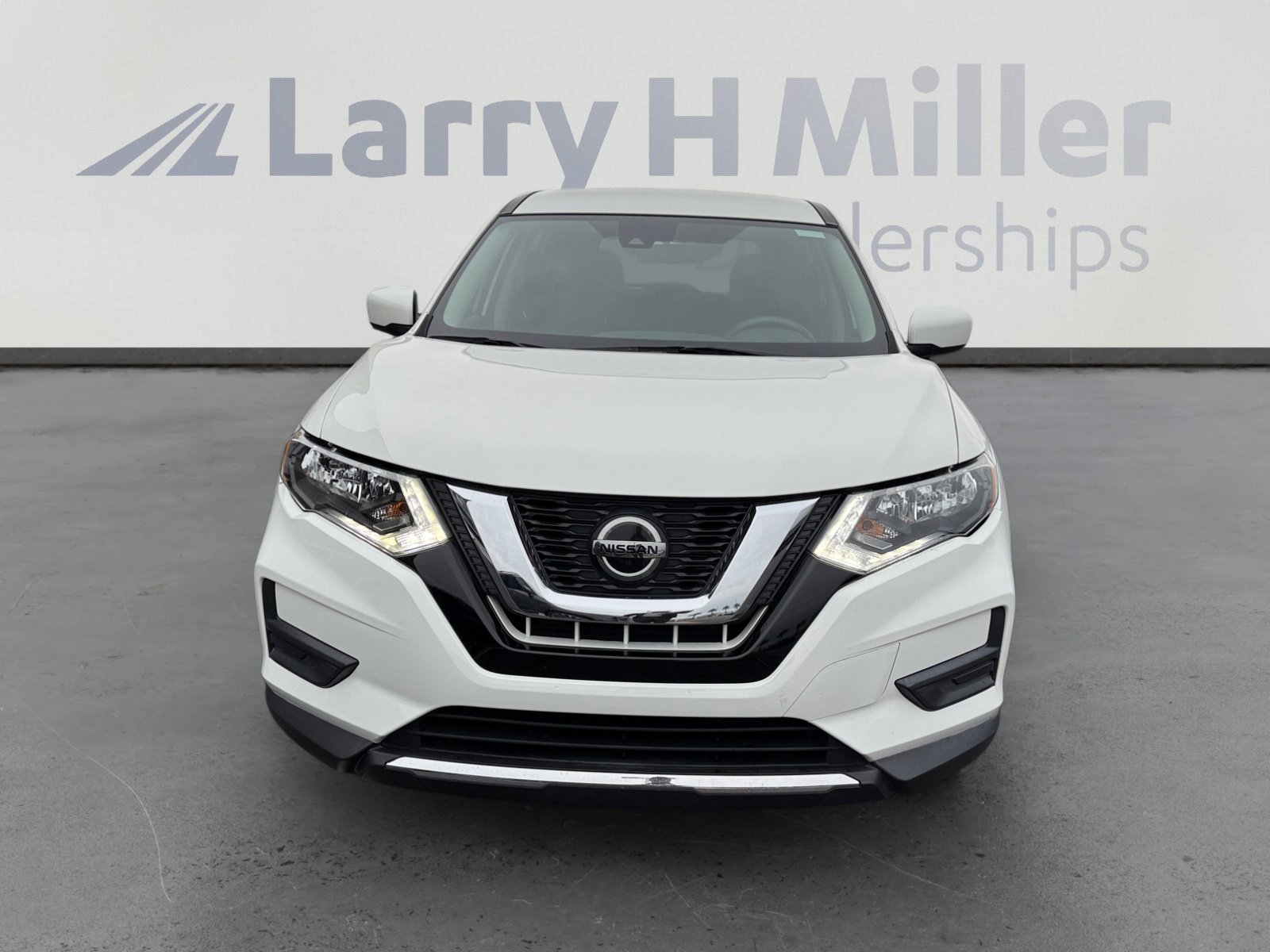 Used 2019 Nissan Rogue S image 8