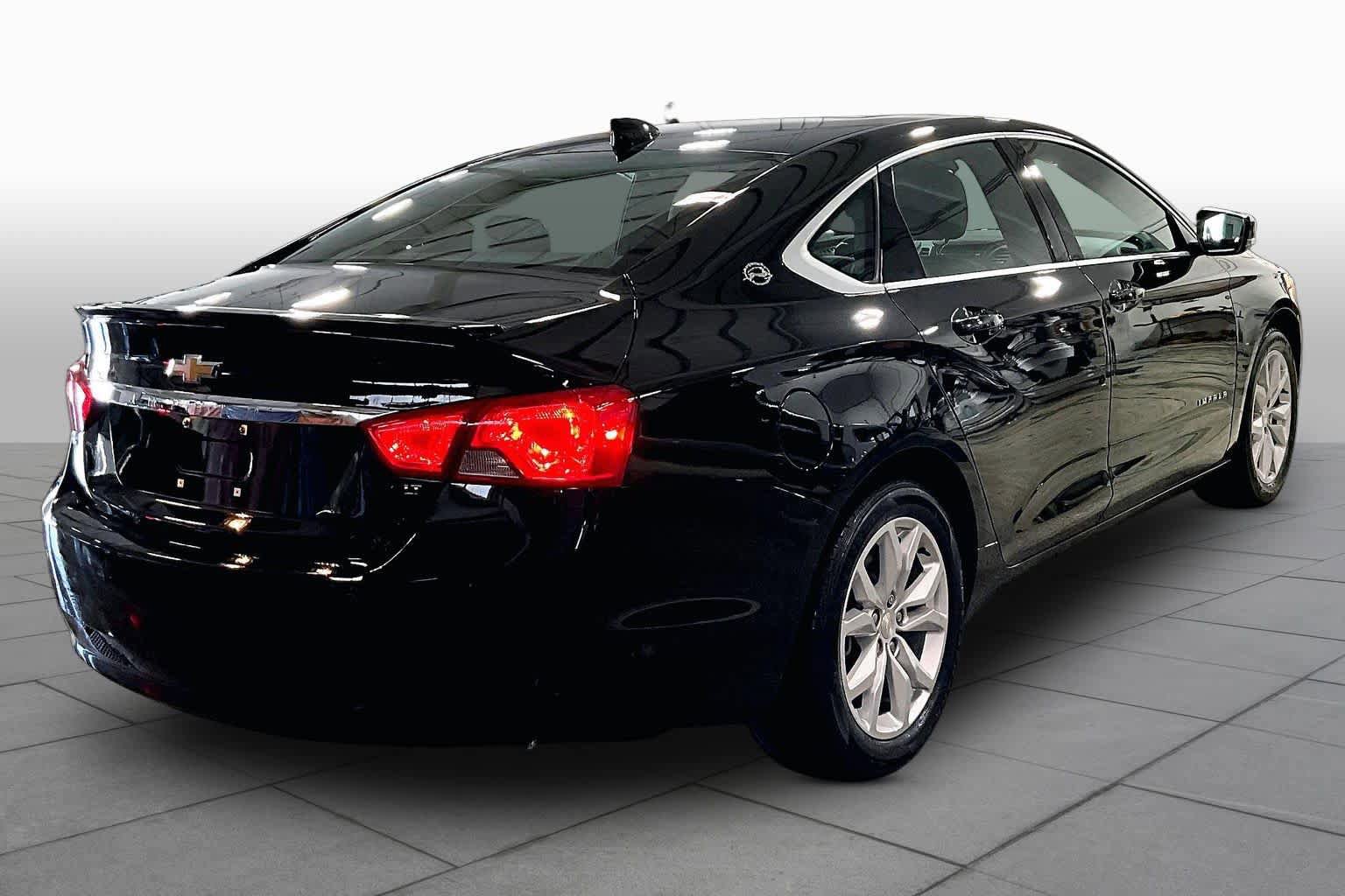Used 2019 Chevrolet Impala LT w/ Sunroof and Spoiler Package FWD image 12