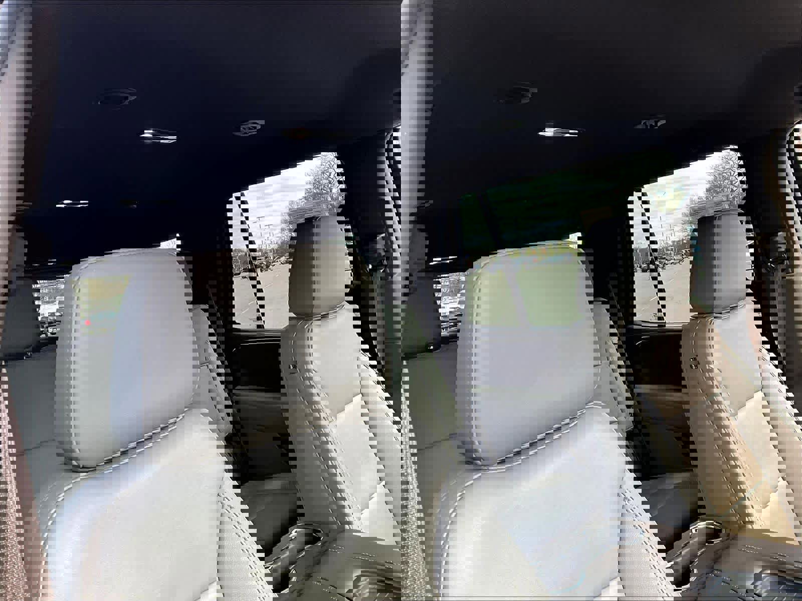 Used 2024 Chevrolet Tahoe LT image 23