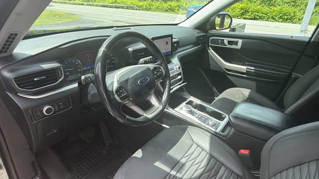 Used 2021 Ford Explorer XLT AWD/4WD image 10