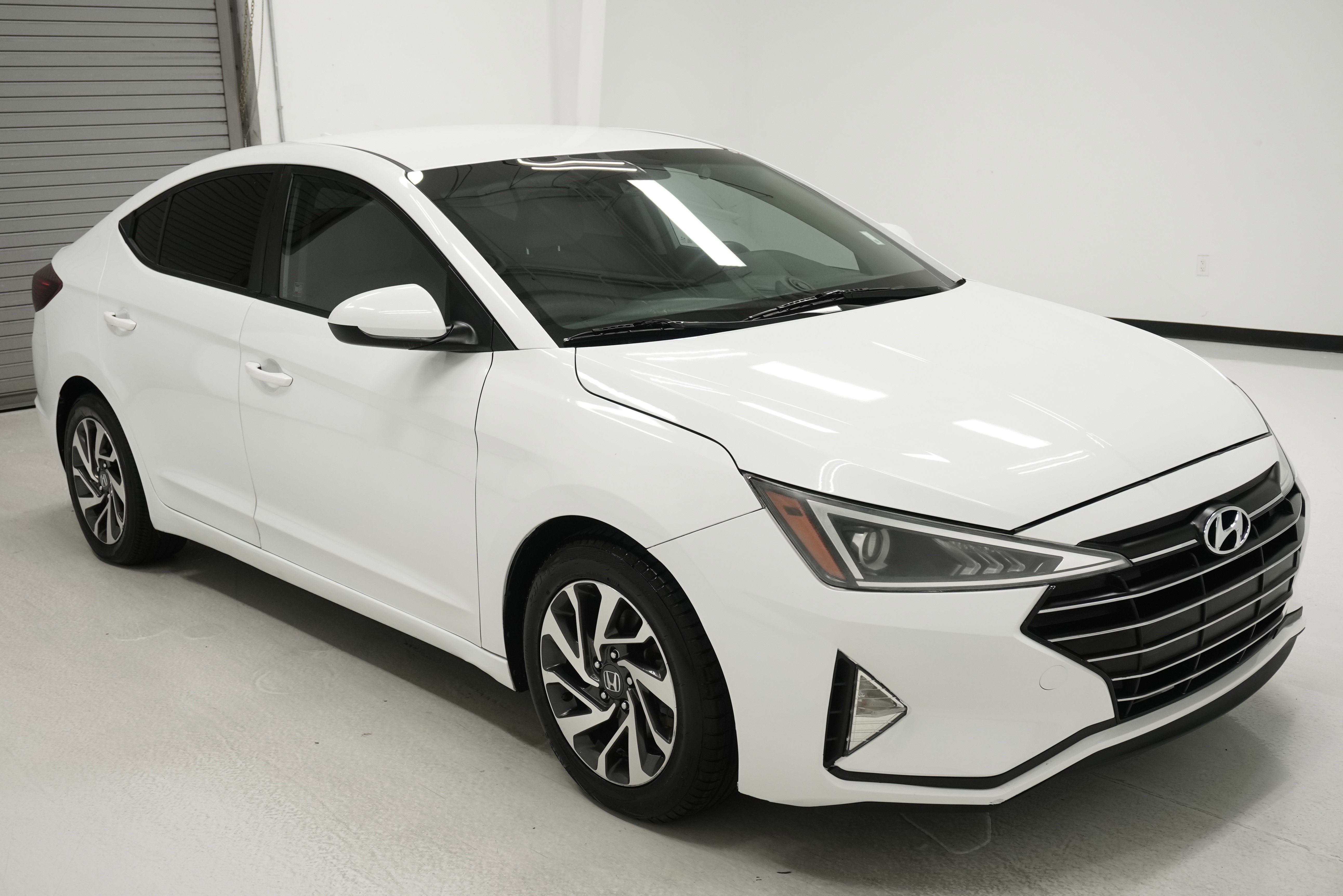 Used 2020 Hyundai Elantra SEL w/ Convenience Package (C2) FWD image 3