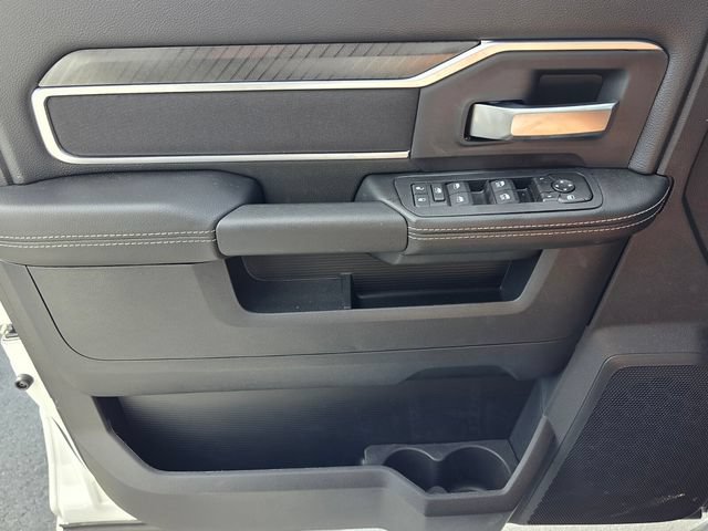 New 2026 RAM 3500 Big Horn AWD/4WD image 32