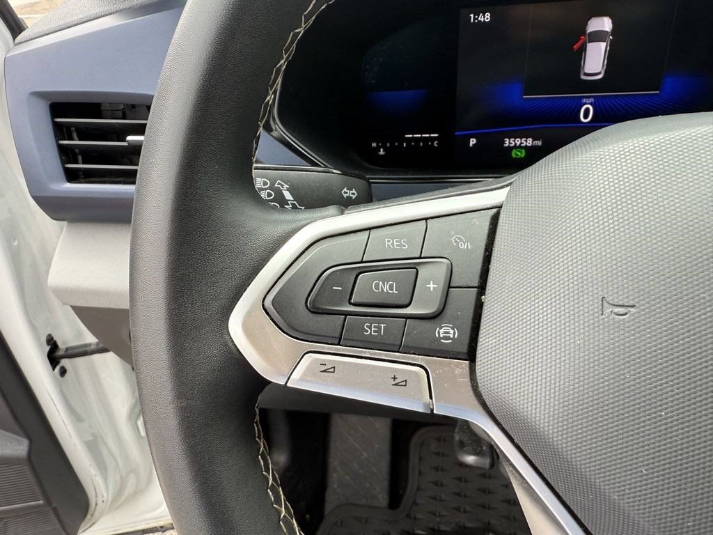 Certified 2022 Volkswagen Taos SE FWD image 15