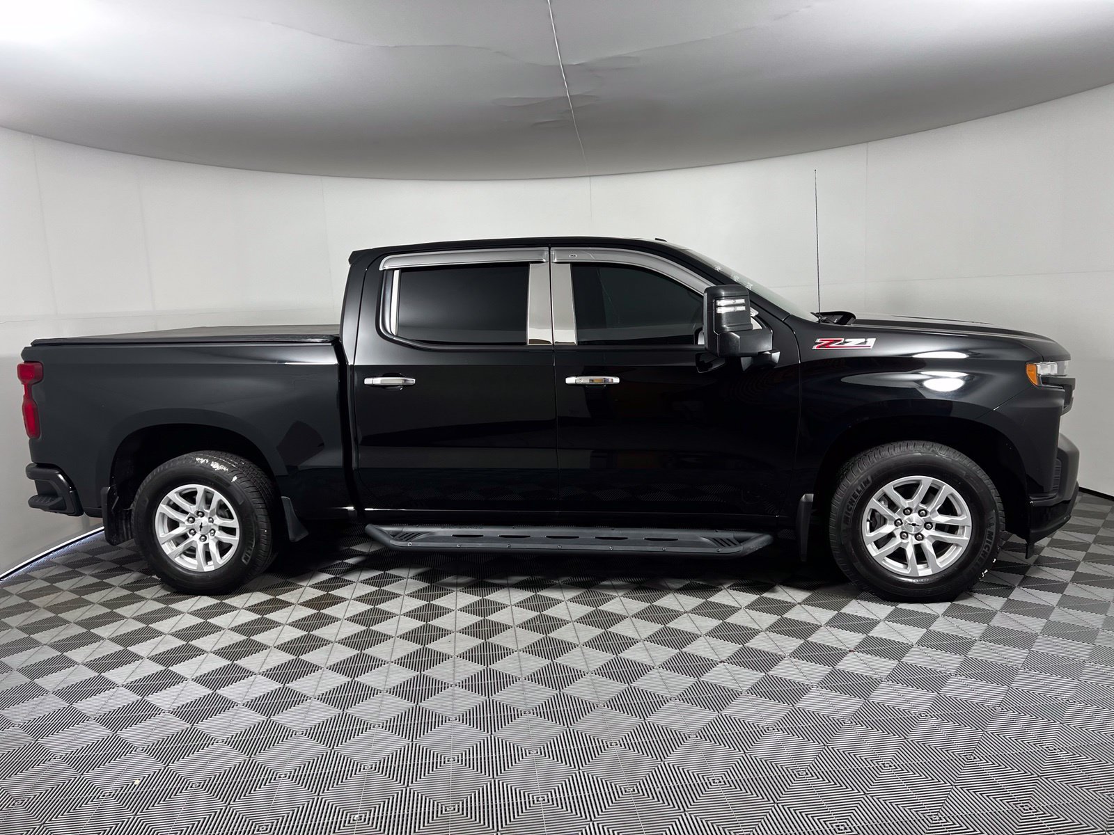 Used 2020 Chevrolet Silverado 1500 RST AWD/4WD image 4