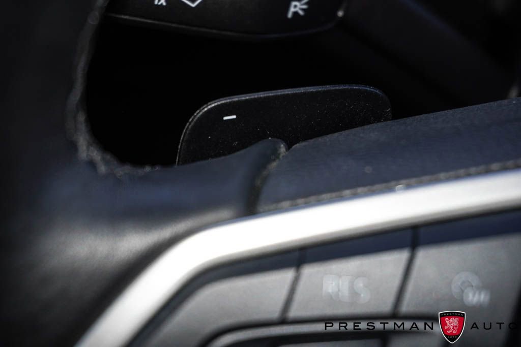 Used 2025 Volkswagen Atlas SEL Premium R-Line image 30