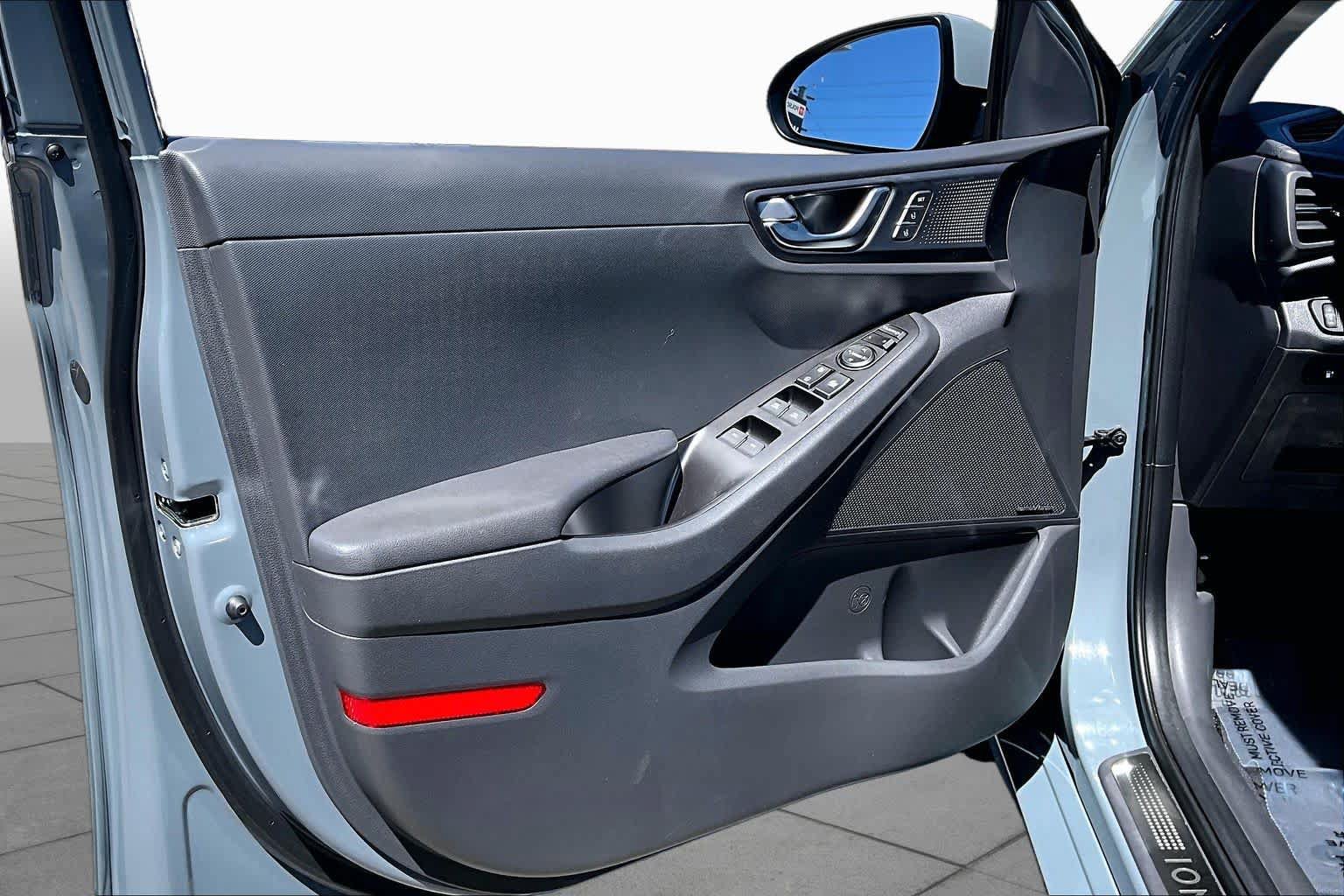 Used 2021 Hyundai Ioniq Limited FWD image 21