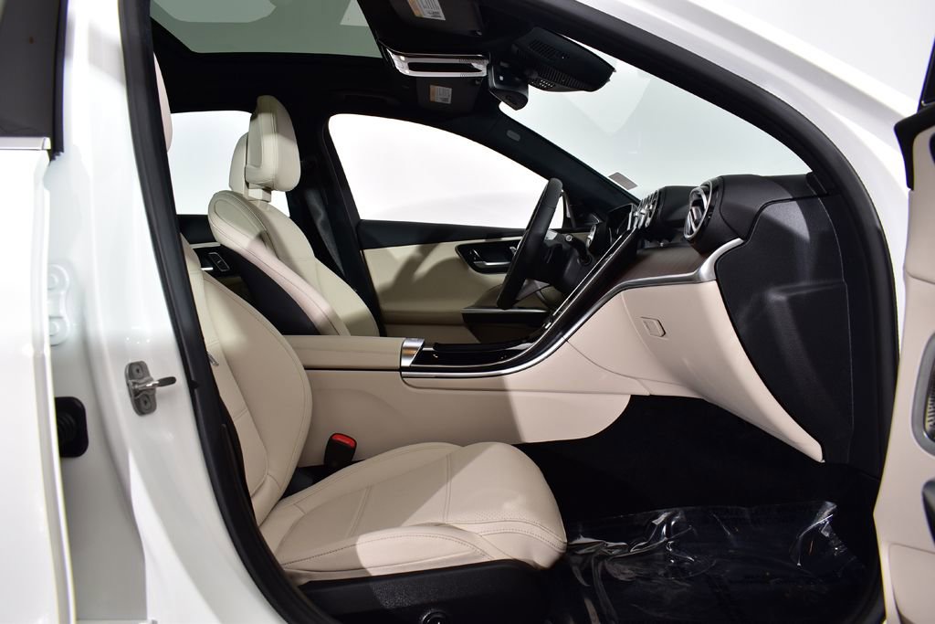 Used 2026 Mercedes-Benz C 300 4MATIC Sedan image 29