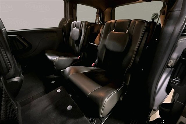 Used 2018 Dodge Grand Caravan SXT w/ Blacktop Package image 14