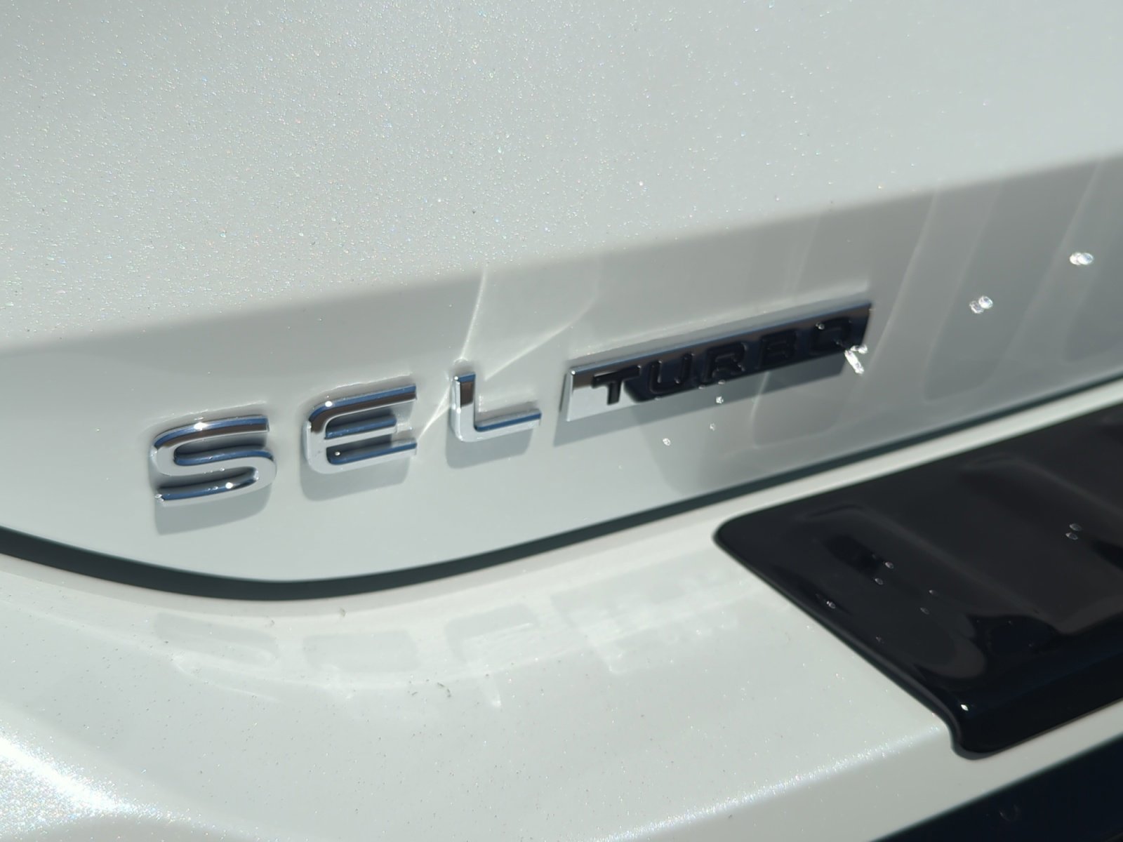 New 2026 Volkswagen Tiguan SEL R-Line image 22