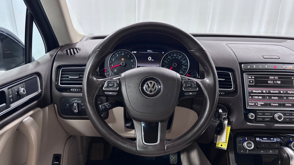 Used 2016 Volkswagen Touareg VR6 AWD/4WD image 13