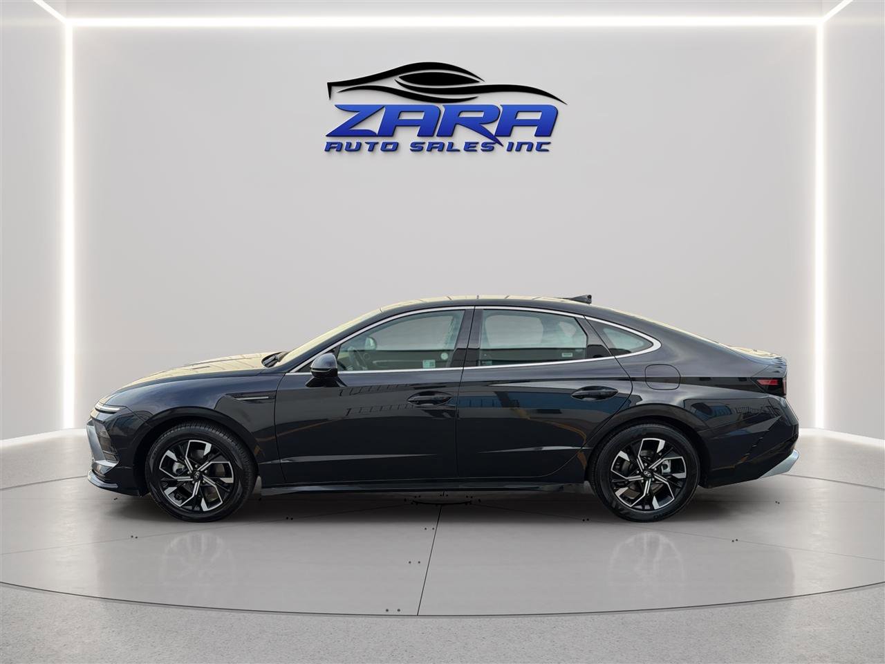 Used 2025 Hyundai Sonata SEL FWD image 4